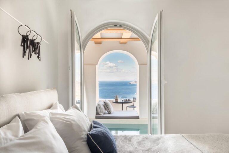 Blog Porto Fira Suites Hotel in Santorini by Interior Design Laboratorium Yellowtrace 05 768x513